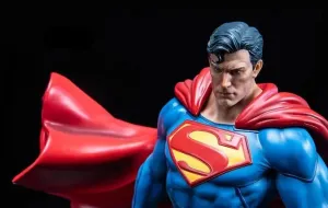 Superman Rebirth 1/6 Scale Statue