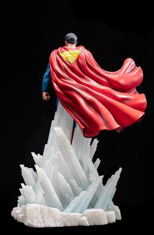 Superman Rebirth 1/6 Scale Statue